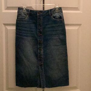 🦋EST.1946 Denim So Much Fun to Wear Size 2 Denim Skirt Wardrobe Must Have 🦋